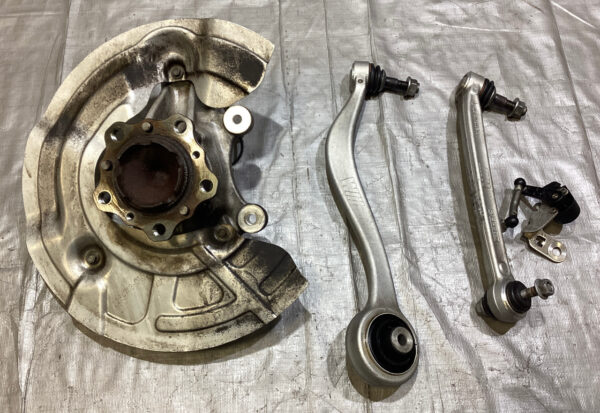 2015-2020 F80 F82 F87 BMW M2 M3 M4 Driver Front Knee / Spindle Hub w/ Control Arms / 45K F8M03