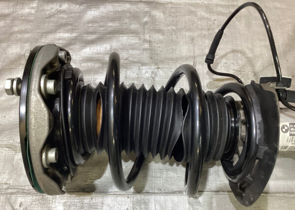 2015-2020 F83 BMW M4 Convertible Passenger Front Shock / Strut Assembly w/ EDC / 45K F8M03 - Image 5