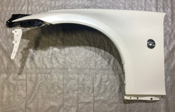 2015-2020 Nissan 370Z NISMO Coupe Driver Side Fender Panel / Pearl White 7Z020