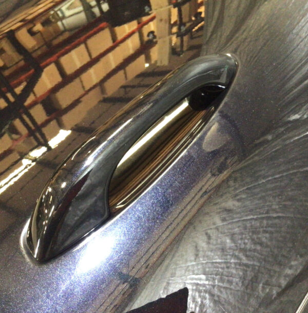 2015-2020 Porsche Macan Driver Front Door Assembly / Jet Black Metallic PM001 - Image 3