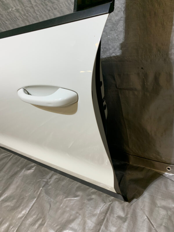 2015-2020 Porsche Macan Driver Front Door Assembly / White PM002 - Image 2