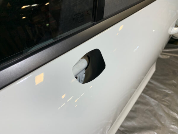 2015-2020 Porsche Macan Driver Front Door Assembly / White PM002 - Image 4