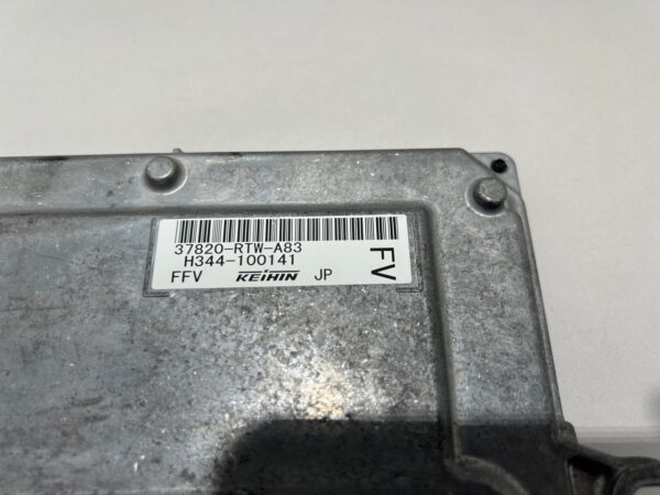 2016 Honda CRZ 1.5l OEM Engine Control Module ECU / 37820-RTW-A83 / CZ015 - Image 2