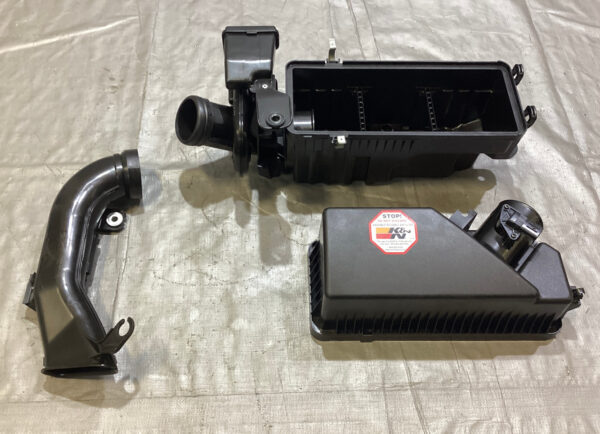 2016-2018 Mazda MX5 Miata Factory Air Intake Air Box w/ MAF / 21K ND036 - Image 2