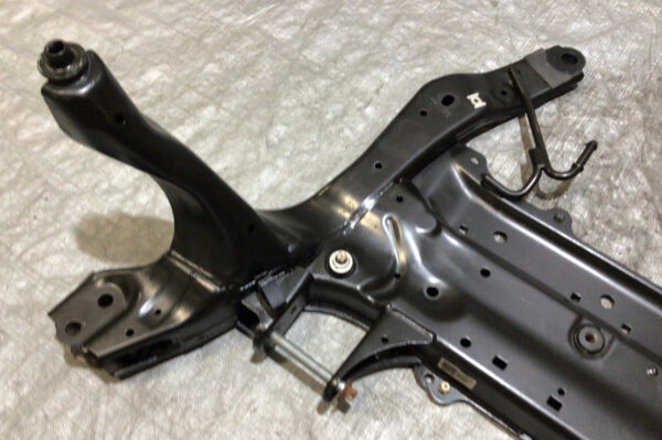 2016-2019 Mini Cooper S F54 Clubman Front subframe Crossmember / 47k / R3007 - Image 2