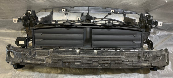 2017-2018 Porsche Macan Base 2.0l Radiator Support Assembly w/ Front Impact Beam / PM002