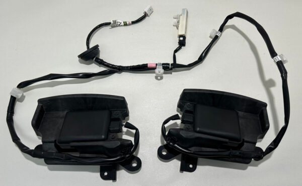 2017-2019 Fiat 124 Spider Blind Spot Monitoring Radar Sensors w/ Brackets / Wiring / FD018