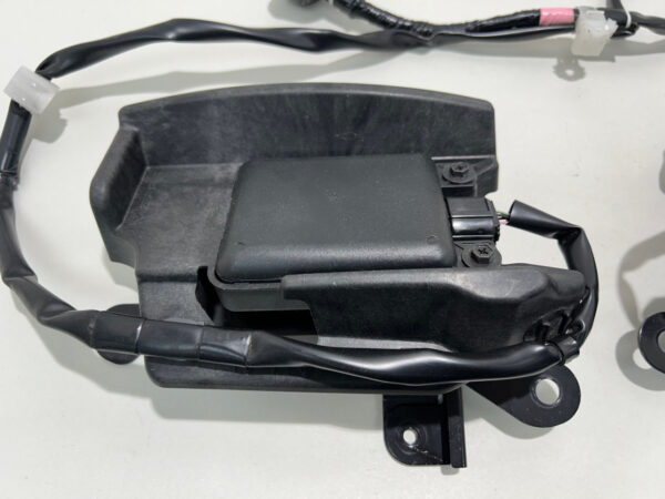 2017-2019 Fiat 124 Spider Blind Spot Monitoring Radar Sensors w/ Brackets / Wiring / FD018 - Image 5