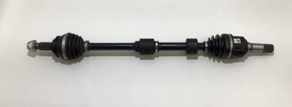 2017-2019 Fiat 124 Spider CV Axle Shafts / Automatic / Pair / 19K Miles / FD006 - Image 2