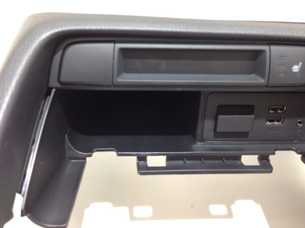 2017-2019 Fiat 124 Spider Front Center Console w/ Switches USB port / FD002 - Image 3