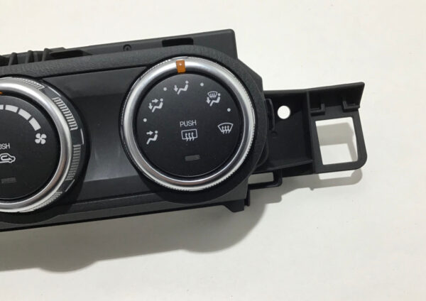 2017-2019 Fiat 124 Spider Manual Climate Control AC Control Knobs / Silver / FD006 - Image 4