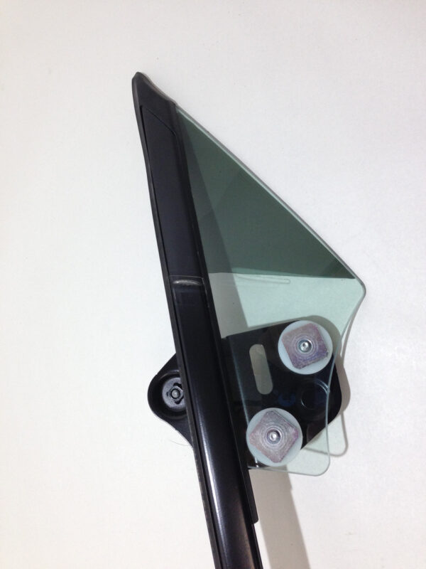 2017-2019 Fiat 124 Spider Passenger Side Quarter Window Glass w/ Frame / FD002 - Image 5