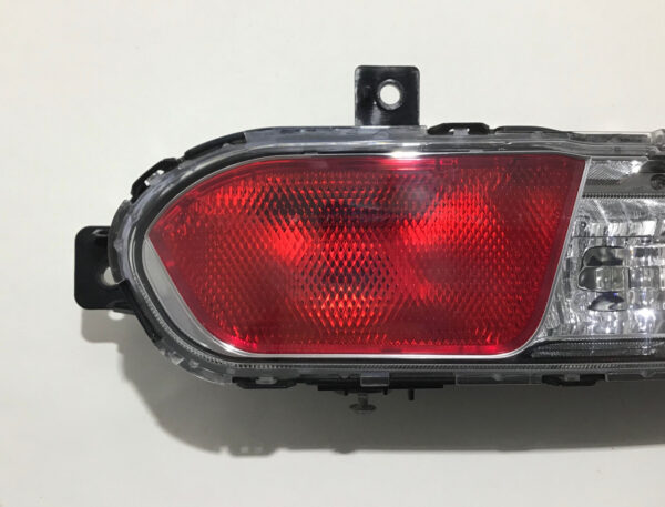 2017-2019 Fiat 124 Spider Reverse Light Backup Lamp Assembly / FD006 - Image 2