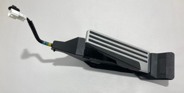 2017-2019 Infiniti Q60 OEM Accelerator Pedal / 180021NC0C / IQ604