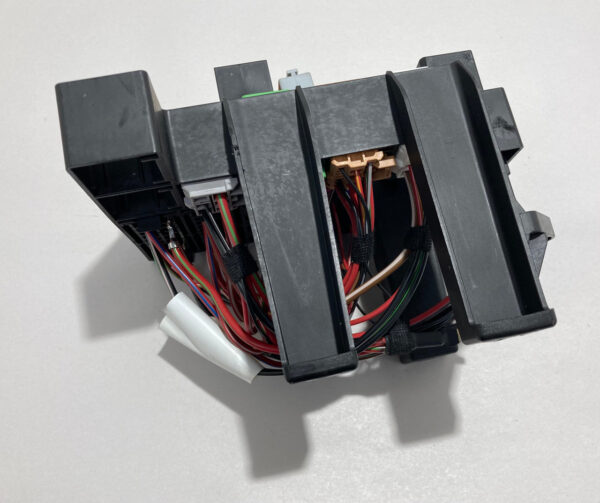 2017-2019 Porsche 718 Cayman Power Distribution Fuse Box / 982971706 / BC301 - Image 4
