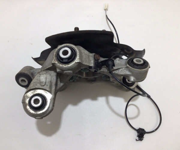 2017-2020 Fiat 124 Spider Driver Rear Knee Spindle / Hub / 49k / FD008 - Image 4