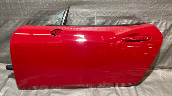 2017-2020 Fiat 124 Spider Driver Side Door Assembly / Hypnotique Red FD020