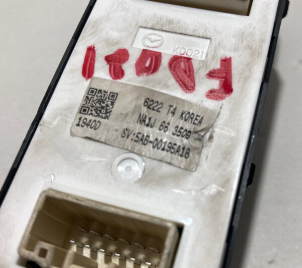 2017-2020 Fiat 124 Spider Driver Side Window Switches / OEM / 68330057AA / FD021 - Image 5