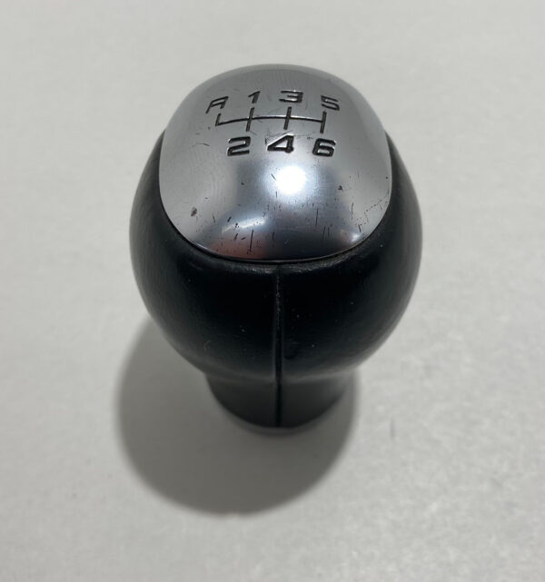 2017-2020 Fiat 124 Spider Lusso 6 Speed Manual Shift Knob / Black Leather / FD020