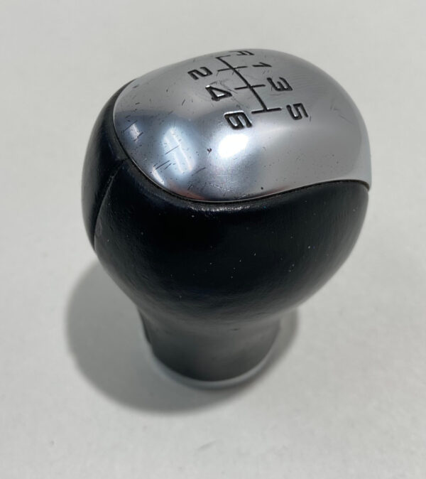 2017-2020 Fiat 124 Spider Lusso 6 Speed Manual Shift Knob / Black Leather / FD020 - Image 2