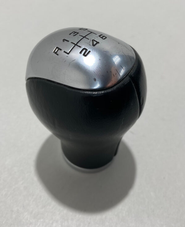 2017-2020 Fiat 124 Spider Lusso 6 Speed Manual Shift Knob / Black Leather / FD020 - Image 3