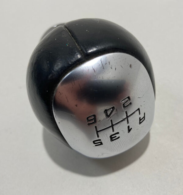 2017-2020 Fiat 124 Spider Lusso 6 Speed Manual Shift Knob / Black Leather / FD020 - Image 4