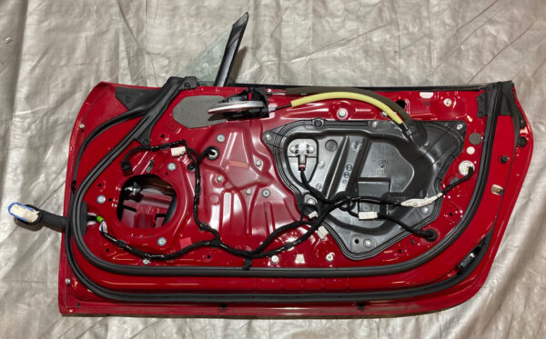 2017-2020 Fiat 124 Spider Passenger Side Door Assembly / Hypnotique Red FD020 - Image 5
