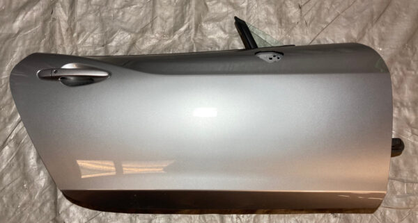 2017-2020 Fiat 124 Spider Passenger Side Door Assembly *Minor Damage* / Grigio Argento FD021