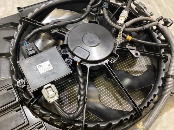 2017-2020 Fiat 124 Spider Radiator Assembly w/ Cooling Fan / Manual / FD019 - Image 3