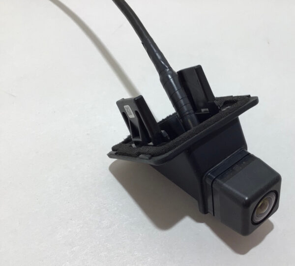 2017-2020 Fiat 124 Spider Rear View Backup Camera / OEM / KD7248RC / FD017 - Image 3