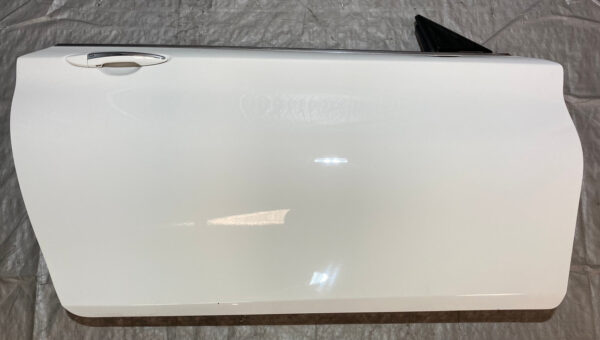 2017-2020 Infiniti Q60 Passenger Door Assembly *Paint Damage* / IQ604