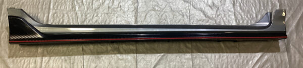 2017-2021 FK8 Honda Civic Type R Passenger Side Skirt / Rocker Molding *DAMAGE* / TR104