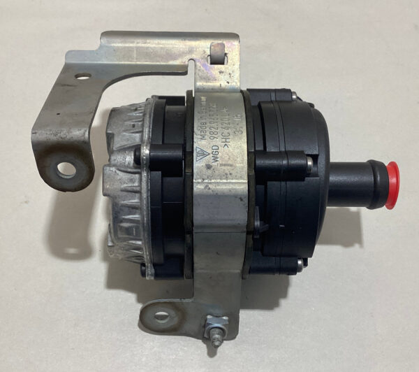 2017-2023 Porsche 718 Boxster Cayman Auxiliary Engine Coolant Water Pump / 58K BC301 - Image 2