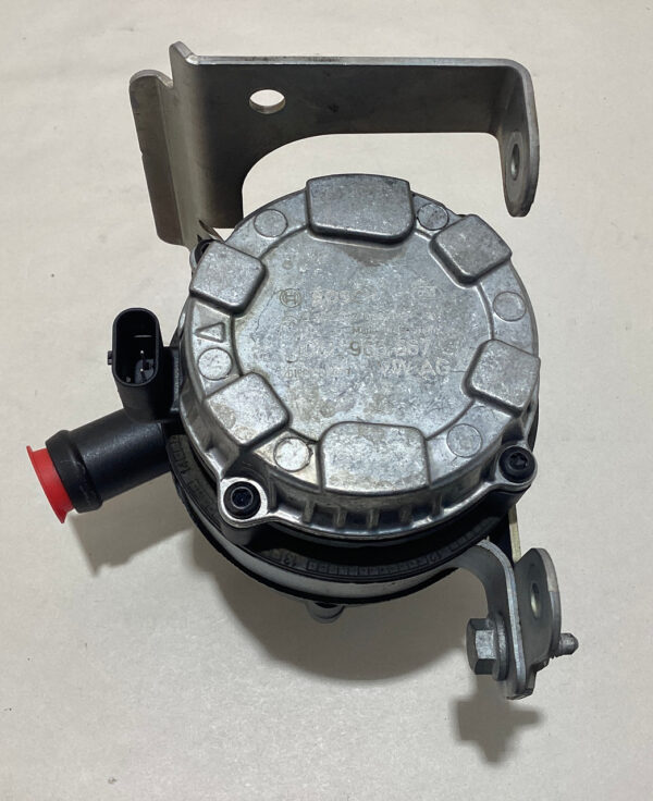 2017-2023 Porsche 718 Boxster Cayman Auxiliary Engine Coolant Water Pump / 58K BC301 - Image 3