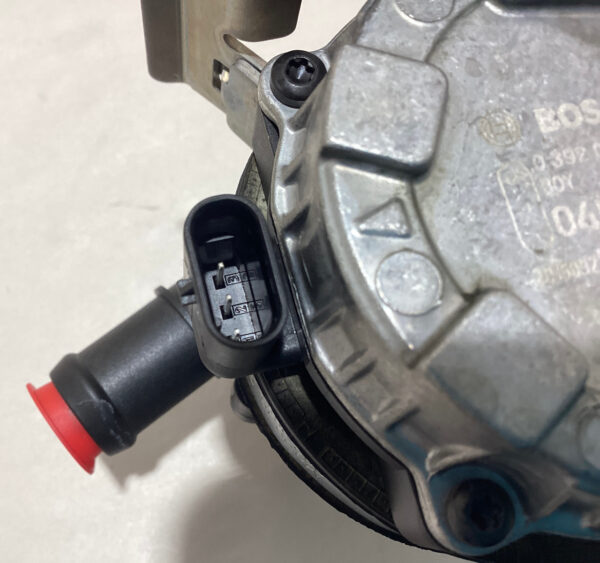 2017-2023 Porsche 718 Boxster Cayman Auxiliary Engine Coolant Water Pump / 58K BC301 - Image 5