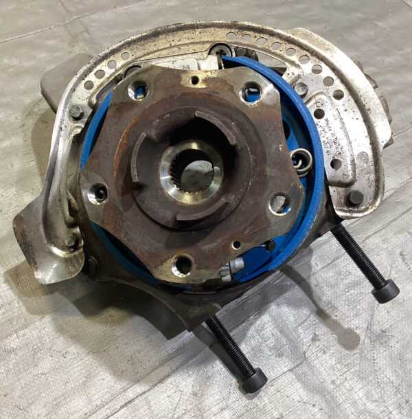 2017-2023 Porsche 718 Boxster Cayman Passenger Rear Knuckle / Hub Assembly / 58K BC301 - Image 2