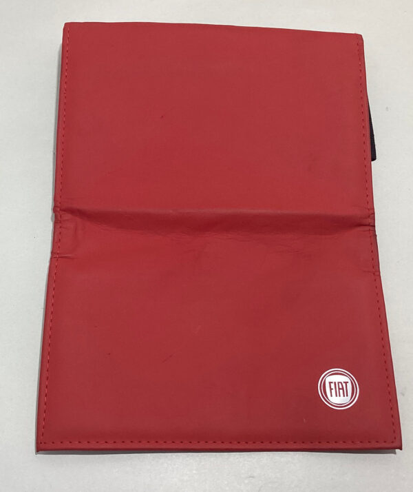 2018 Fiat 124 Spider Lusso Owner's Manual w/ Case / FD020 - Image 2