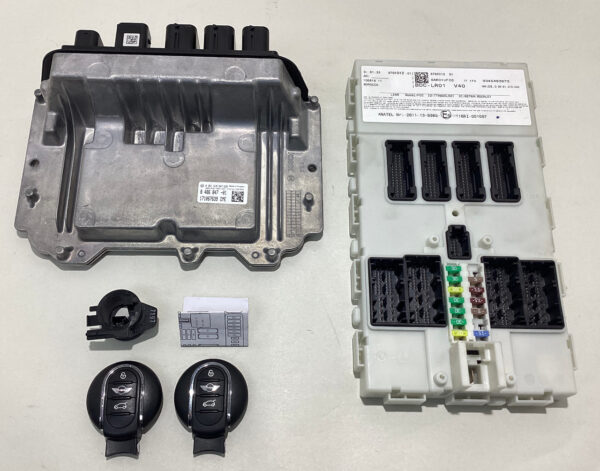 2018 Mini Cooper S F57 ECU KIT Engine Control Module w/ BCM Key /8486847 / R3011