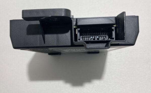 2018-2019 Jeep Wrangler JL Keyless Entry RF Hub Receiver Module / 68307134AG / JL008 - Image 4