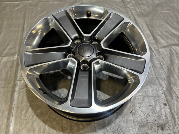 2018-2020 Jeep Wrangler JL Saraha OEM 18x7.5" Wheel Rim / Single / JL009