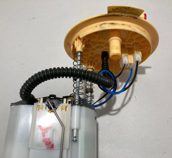 2018-2021 Jeep Wrangler JL 2.0l Fuel Pump Assembly / 88K JL007 - Image 4