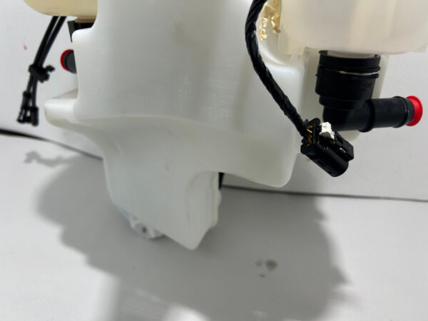 2018-2022 Jeep Wrangler JL Windshield Washer Reservoir w/ Rear Wiper / JL006 - Image 2