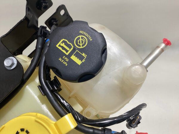 2018-2022 Jeep Wrangler JL Windshield Washer Reservoir w/ Rear Wiper / JL008 - Image 3