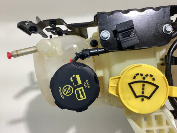 2018-2022 Jeep Wrangler JL Windshield Washer Reservoir w/ Rear Wiper / JL008 - Image 4