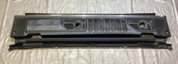 2018-2023 Jeep Wrangler JL / Gladiator JT OEM Wiper Cowl Trim Panel / Granite Crystal Metallic JL007