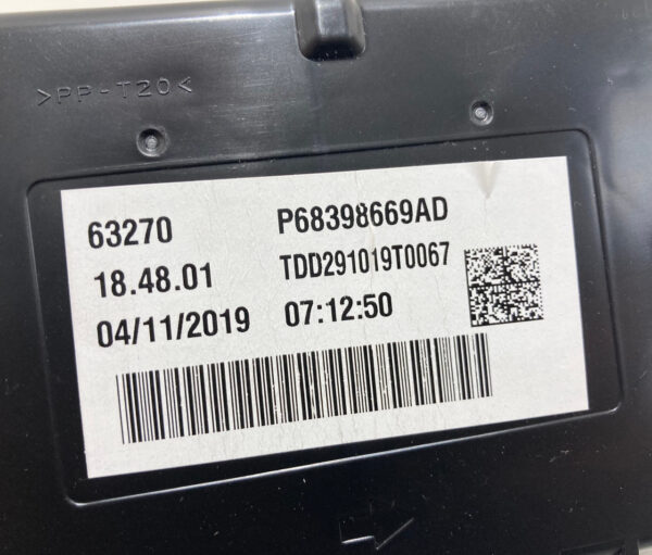 2019 Jeep Wrangler JL Unlimited OEM Climate Temperate Control Module / 68398669AD / JL008 - Image 3