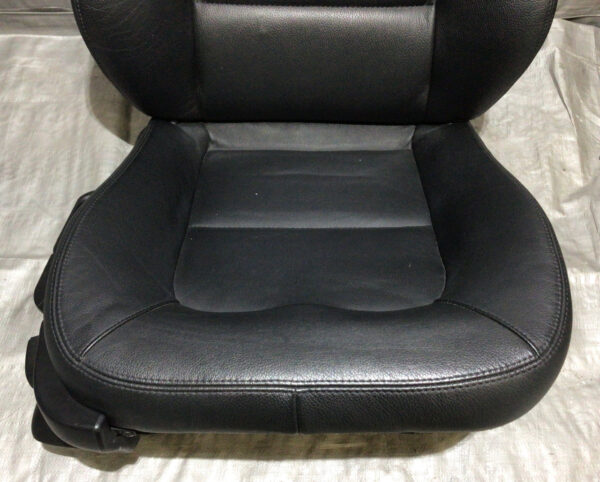 *DAMAGED* 2000-2002 BMW Z3 Roadster Front Seats / Black Classic Leather / Z3022 - Image 2