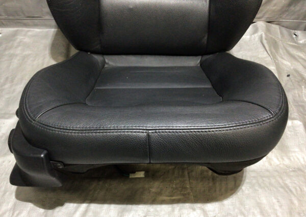 *DAMAGED* 2000-2002 BMW Z3 Roadster Front Seats / Black Classic Leather / Z3022 - Image 3