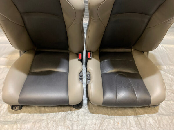 *DAMAGED* 2004-2007 Nissan 350Z Convertible Front Seats / Pair / Gray / 5Z008 - Image 2