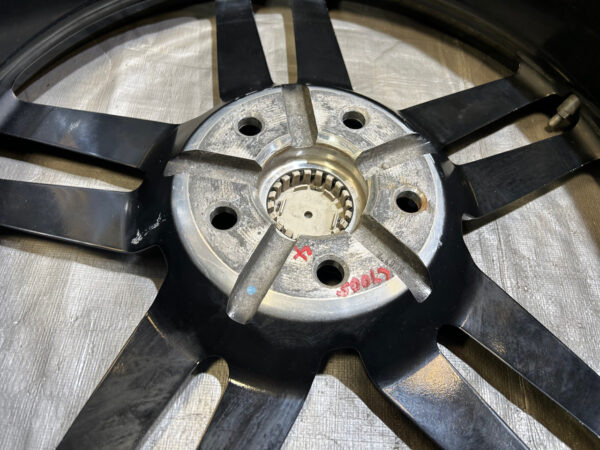*DAMAGED* 2014-2019 Chevrolet C7 Corvette Stingray Z51 Rear 20x10" Wheel Rim / OEM / C7005 - Image 2